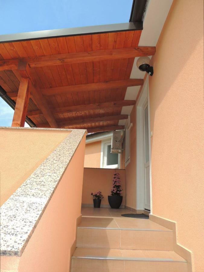 Apartment Cindy Lovran Exterior photo